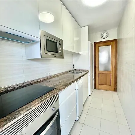 Amplio Con 2 Y Vistas Al Mar * カルプ